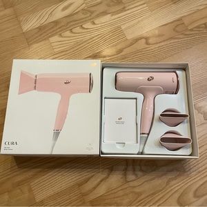 NWT T3 - Cura Hair Dryer
